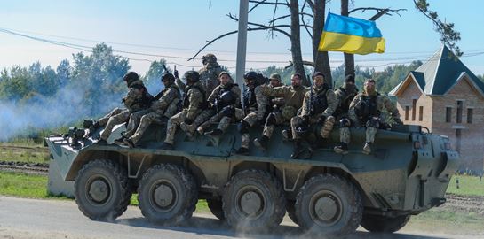 2 χρόνια μετά την έναρξη του πολέμου, η Ουκρανία παραμένει με 1000 τανκς