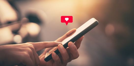 Από πότε το LinkedIn έγινε Tinder;