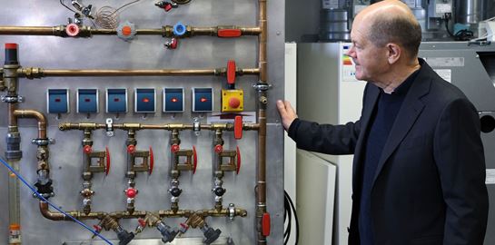 Πώς ο Scholz απέδειξε ότι η Ευρώπη χρειάζεται όσο ποτέ την Αμερική