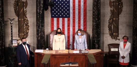 Η Kamala Harris έγραψε πάλι ιστορία στο αμερικανικό κογκρέσο