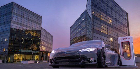 Η Tesla δεν κρατά μυστικά