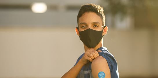 Τα κρούσματα στις μικρότερες ηλικίες οδηγούν στον εμβολιασμό των παιδιών