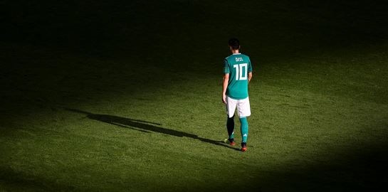 Ο Παράδεισος και η Κόλαση του Mesut Ozil