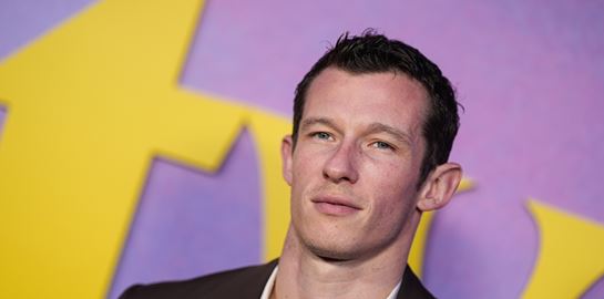 O Callum Turner είναι μάλλον ο νέος James Bond και αυτές είναι μερικές σκέψεις μας