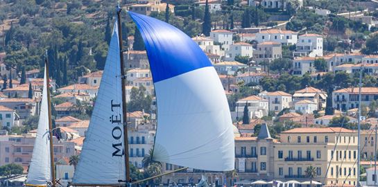 Spetses Classic Yacht Regatta 2024 | Η Moët &amp; Chandon Χρυσός Χορηγός του κορυφαίου Διεθνή Αγώνα Ιστιοπλοΐας