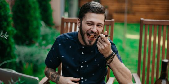 Τι θα συμβεί στο σώμα σου αν δεν φας απολύτως τίποτα μέχρι αύριο το βράδυ