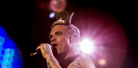 Η ζωή του Robbie Williams γίνεται ταινία