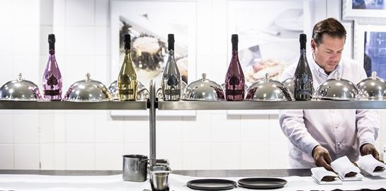 Ανακαλύπτοντας τα μυστικά της μοναδικής σαμπάνιας Armand de Brignac