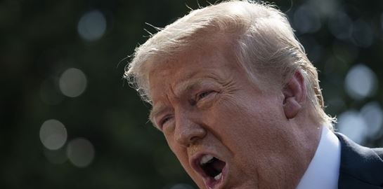 O Donald Trump ζητά την ακύρωση του Obamacare