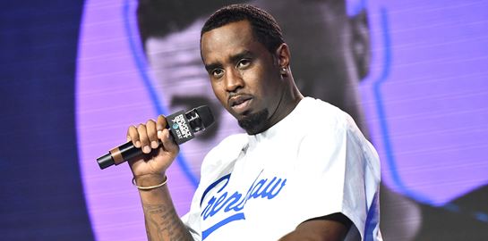 Ο Diddy κατηγορεί την κυβέρνηση των ΗΠΑ ότι διέρρευσε το video που τον έστειλε φυλακή