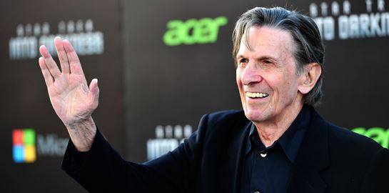 Πώς ο Leonard Nimoy δημιούργησε τον εμβληματικό χαιρετισμό στο Star Trek