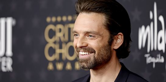 Από Winter Soldier, ο Sebastian Stan έγινε Donald Trump στο The Apprentice