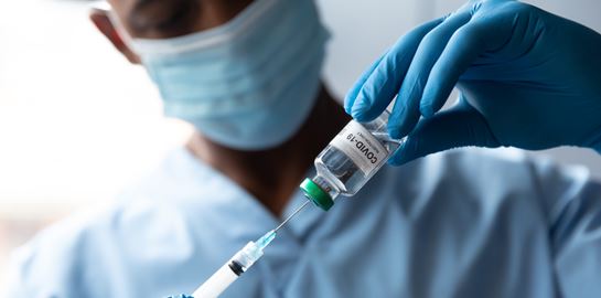 Τι ακριβώς σημαίνει η άρση της πατέντας των εμβολίων