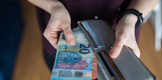 Στα 780 ευρώ από 1η Απριλίου ο κατώτατος μισθός