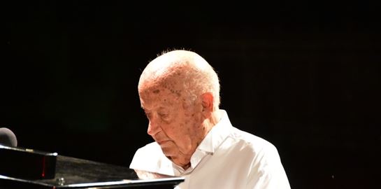 Πέθανε ο σπουδαίος έλληνας συνθέτης Μίμης Πλέσσας