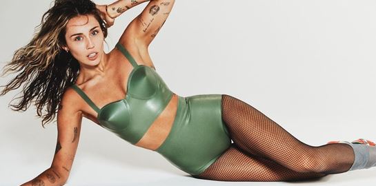 10 σκάνδαλα που &#39;έχτισαν&#39; το μύθο της Miley Cyrus