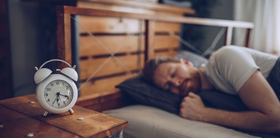 Πόσες ώρες πρέπει να κοιμάσαι, σύμφωνα με το Harvard