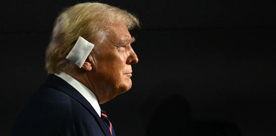 Κι όμως ο Donald Τrump έχει υπάρξει δωρητής της Κamala Harris