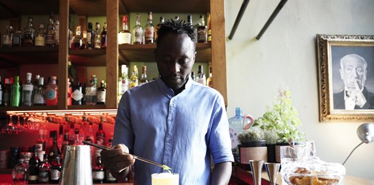 Στο Hitchcocktales, για τα νέα ποτά του Steve Ajulo