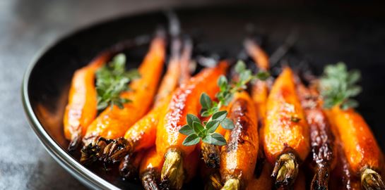 Τα καρότα τελικά τρώγονται με φλούδα ή χωρίς;