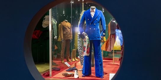 Η τέχνη της αντρικής ένδυσης στο V&amp;A Museum