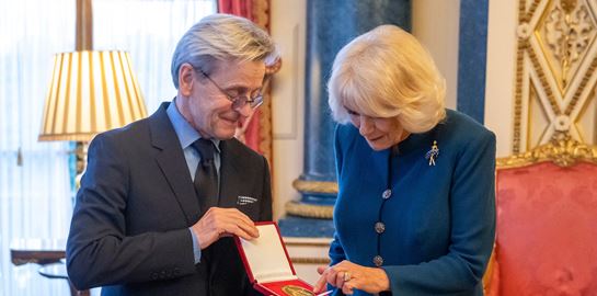 O Mikhail Baryshnikov βραβεύτηκε στο Μπάκιγχαμ