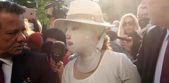 Το Twitter θαυμάζει το θάρρος της Ιωάννας Παλιοσπύρου