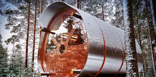 Οι πολυτελείς eco-friendly καμπίνες που σε στέλνουν κατευθείαν στο δάσος