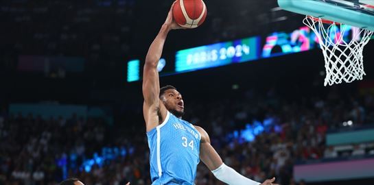 &#39;Έπεσε&#39; μαχόμενη η Εθνική Ελλάδας μπάσκετ