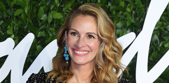 Πώς η Julia Roberts κατάφερε να αμείβεται το ίδιο με τους άνδρες ηθοποιούς;