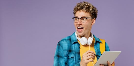 Από πότε οι σπασίκλες είναι στη μόδα;