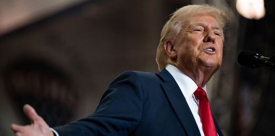 Για κάποιον λόγο, η Meta αποφάσισε να δώσει πίσω στον Donald Trump πλήρη πρόσβαση στους λογαριασμούς του σε Instagram και Facebook