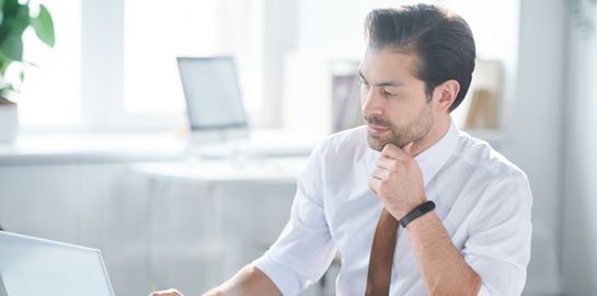 Εύκολο καλοκαιρινό office look σε 5 βήματα