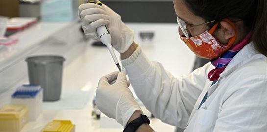 Πολιτική εναντίον επιστήμης για το εμβόλιο της AstraZeneca