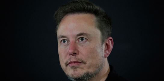 Είναι πιθανό να μας κατακτήσει η AI, λέει ο Musk, αλλά δεν έγινε και κάτι