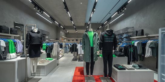 Πού θα βρεις τα πιο πρόσφατα κομμάτια της Calvin Klein