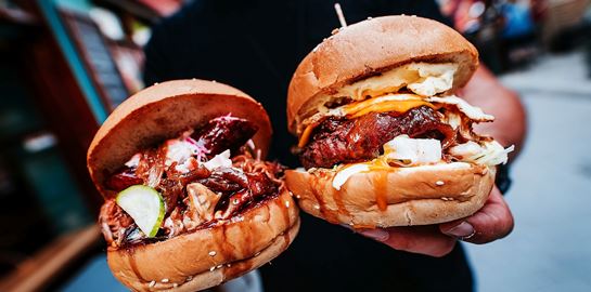 Για επικά burgers σε ένα μέρος που δεν είναι burgerάδικο