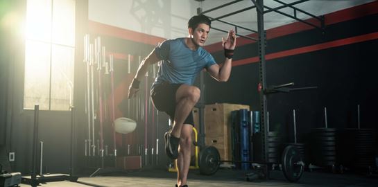 Πρωινές ασκήσεις για να κάψεις 500 θερμίδες