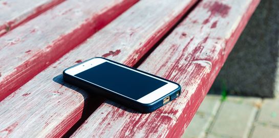 Αυτό το iPhone έπεσε από αεροπλάνο από τα 5.000 μέτρα, και όμως λειτουργεί