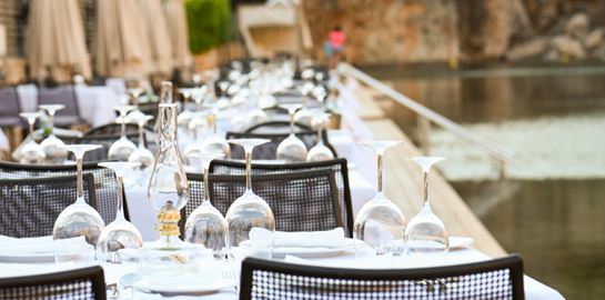 Nero: Μία ολοκαίνουρια νόστιμη εμπειρία στη λίμνη Βουλιαγμένης