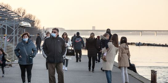 Κορονοϊός: Ανέβηκαν στους 70 οι θάνατοι