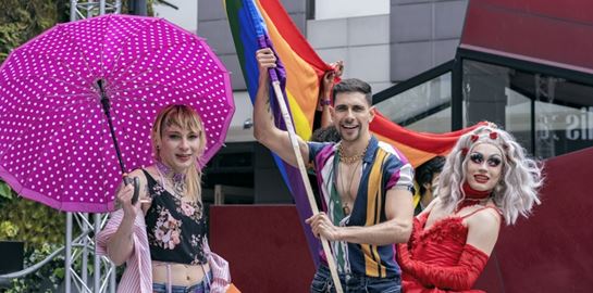 H ιστορία της σημαίας του Pride