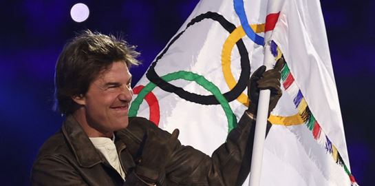 Η επική εμφάνιση του Tom Cruise στην τελετή λήξης των Ολυμπιακών Αγώνων 2024
