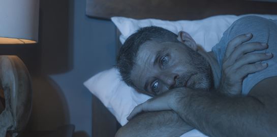 Ποια είναι τα χειρότερα λάθη που κάνουμε στον ύπνο