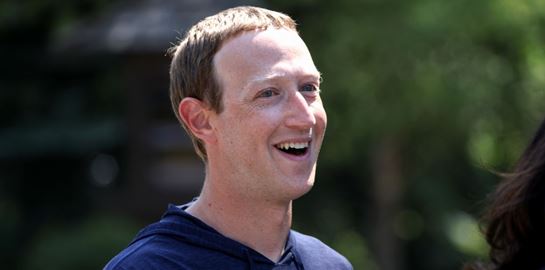 Ο Mark Zuckerberg ωριμάζει