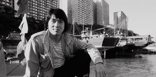 Κι αν ο Jackie Chan ήταν ο πρώτος influencer στα αυτοκίνητα;