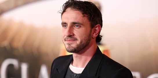 Ο Paul Mescal πουλάει τα ρούχα του Gladiator II