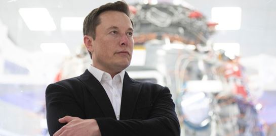 Εγκεφαλικά εμφυτεύματα σε ανθρώπους από τον Elon Musk με αγάπη