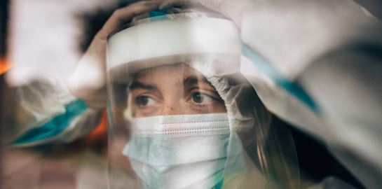 Σχέδιο αντι-Όμικρον για τις γιορτές