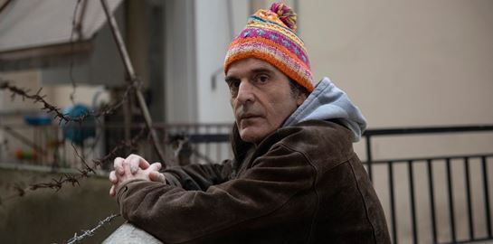 Έφυγε' από τη ζωή ο Γιώργος Τόλιος, ο ντράμερ του συγκροτήματος 'Τρύπες'